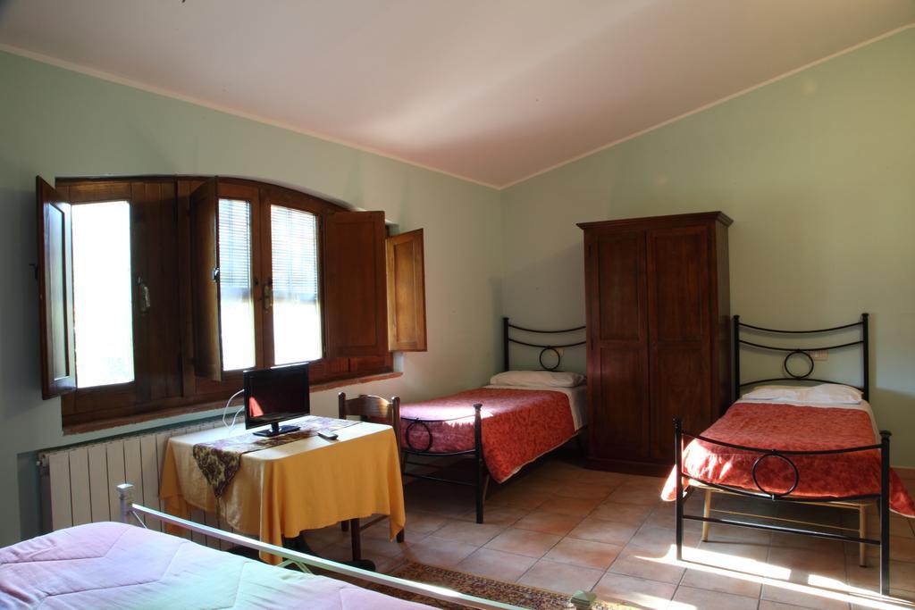 Il Vecchio Mulino Villa Massa Martana Room photo