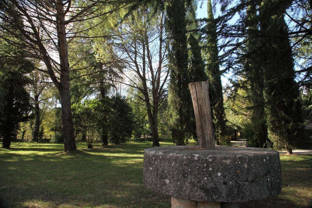 Il Vecchio Mulino Villa Massa Martana Exterior photo