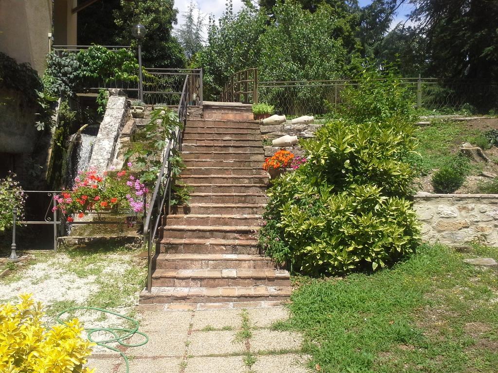 Il Vecchio Mulino Villa Massa Martana Exterior photo