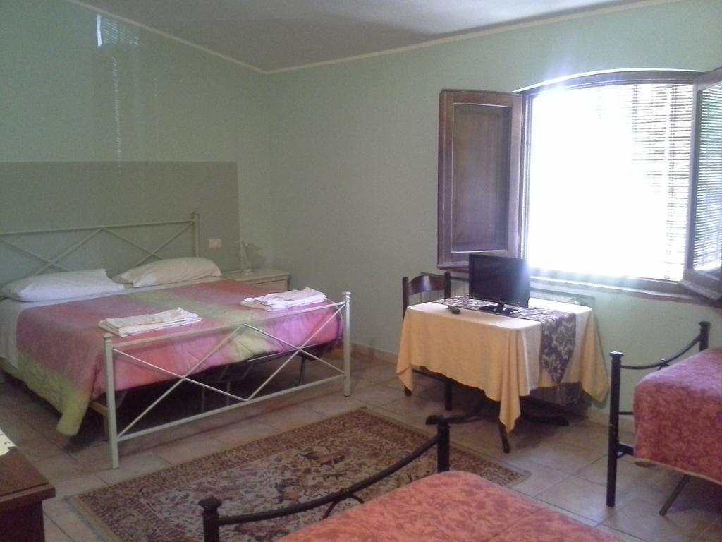 Il Vecchio Mulino Villa Massa Martana Room photo