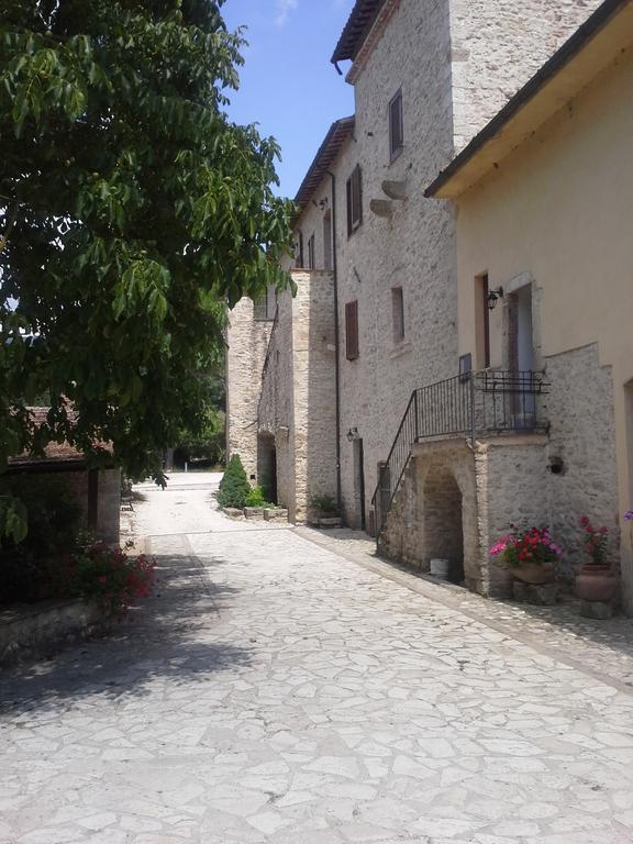 Il Vecchio Mulino Villa Massa Martana Exterior photo